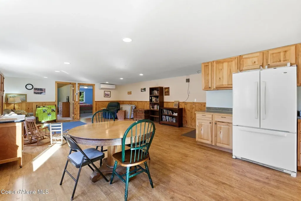 4719 Selle Road Sandpoint ID 83864