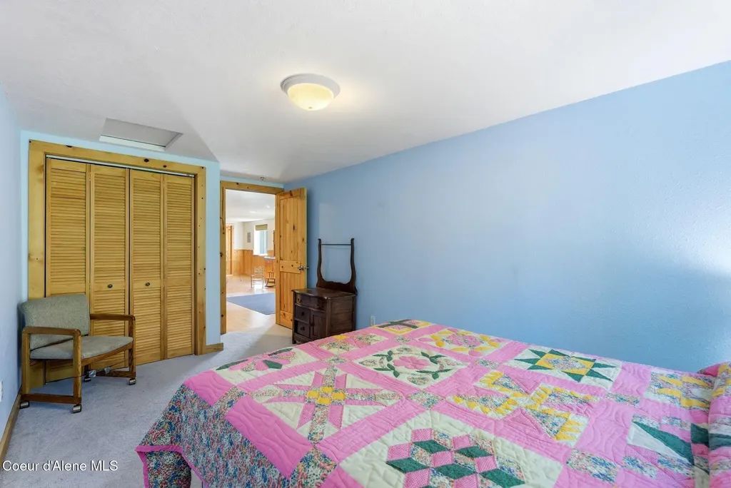 4719 Selle Road Sandpoint ID 83864