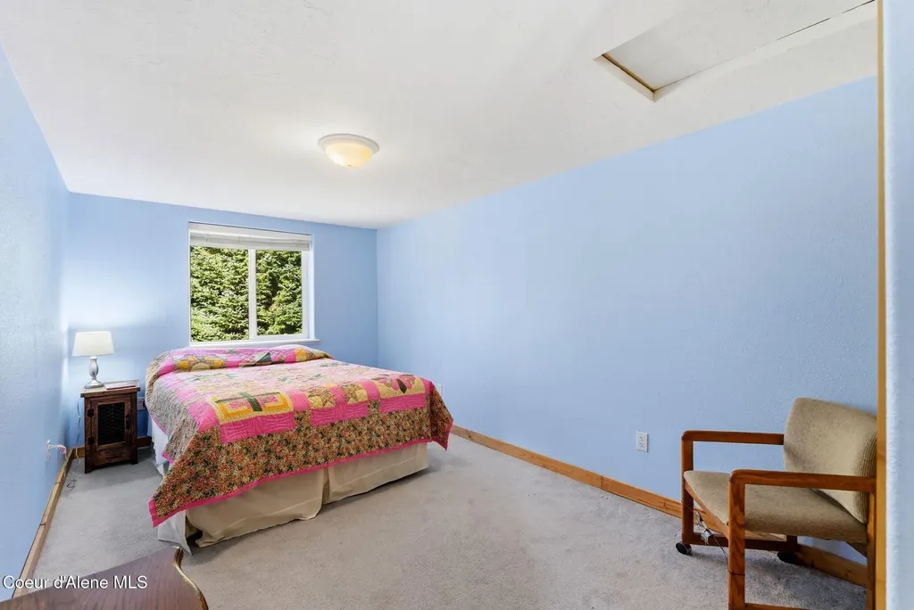 4719 Selle Road Sandpoint ID 83864