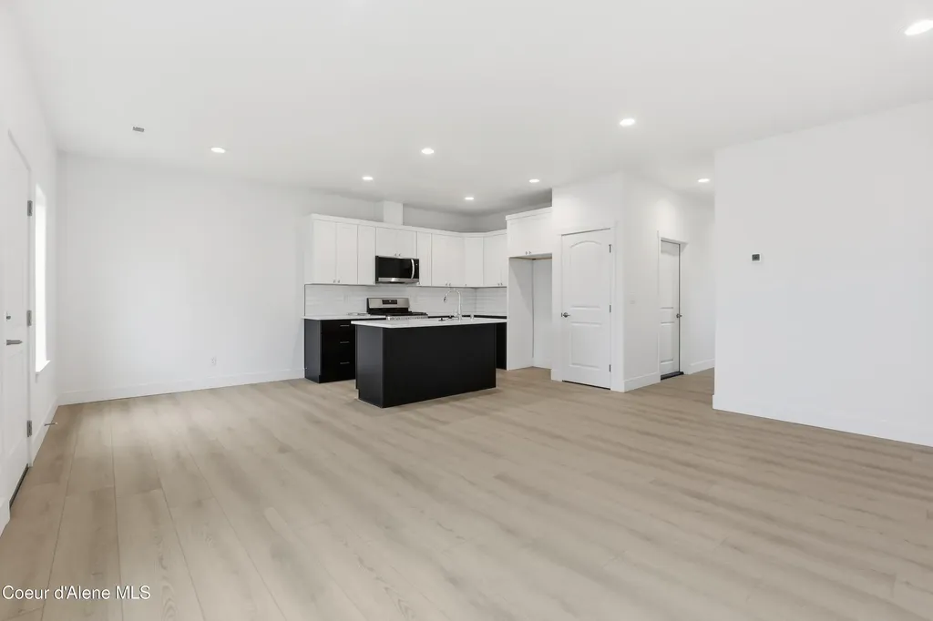 639 N Creative Way (lot 15) Post Falls ID 83854