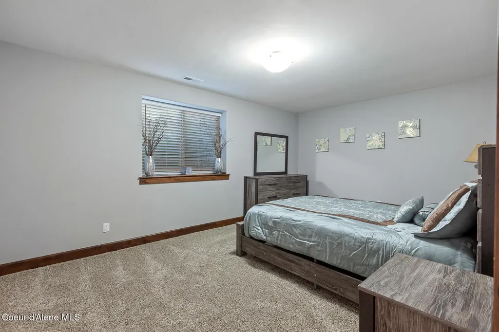 18059 N Advent Lane Hauser ID 83854
