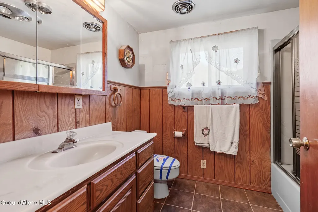 26277 N Chevrolane Way Rathdrum ID 83858