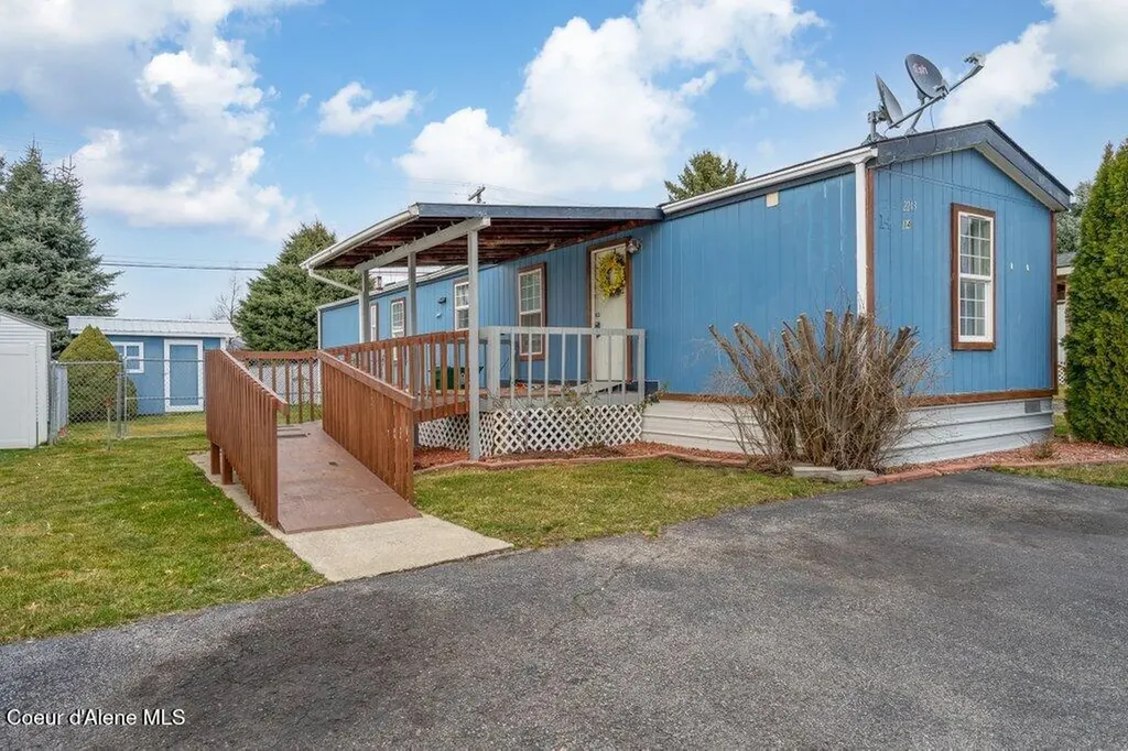 2243 W Gueneveres Way Post Falls ID 83854