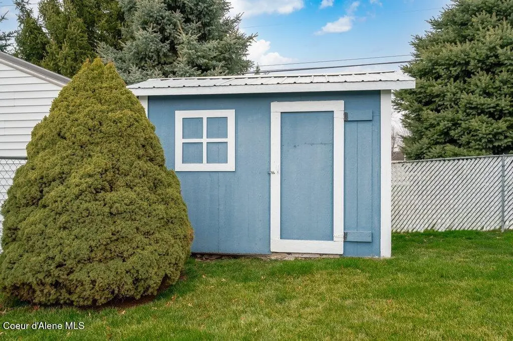 2243 W Gueneveres Way Post Falls ID 83854