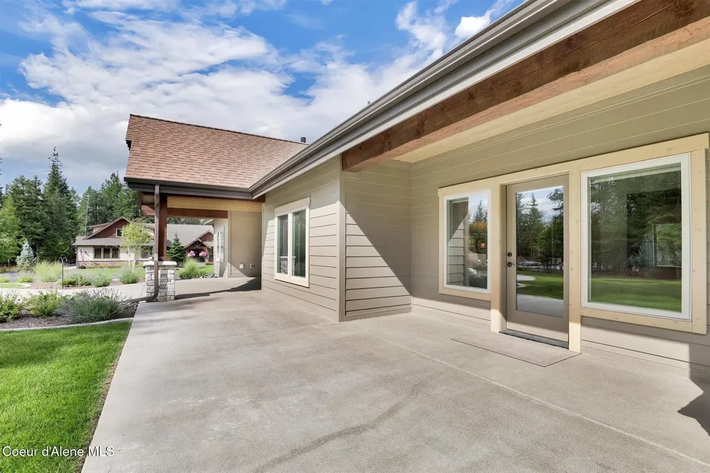 11693 N Arnicas Court Hayden ID 83835