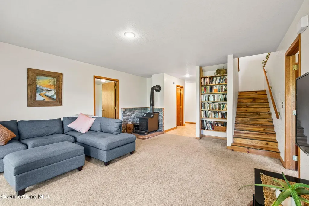 723 Trout Creek Road Sandpoint ID 83864