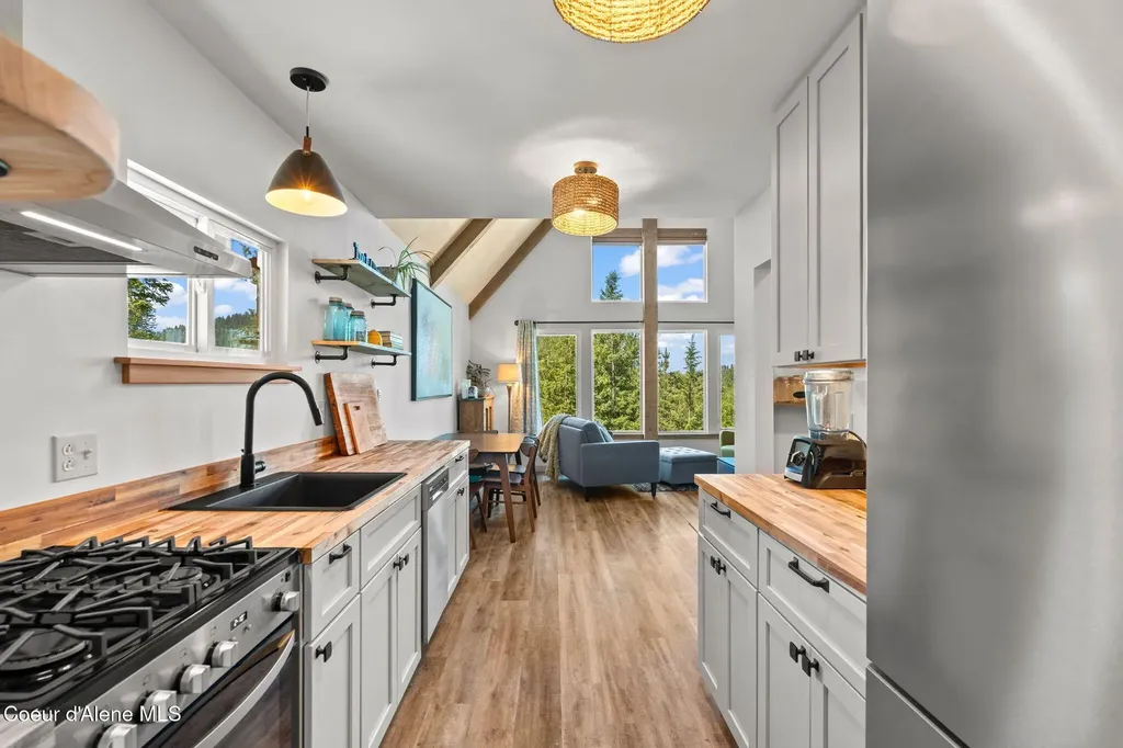 723 Trout Creek Road Sandpoint ID 83864