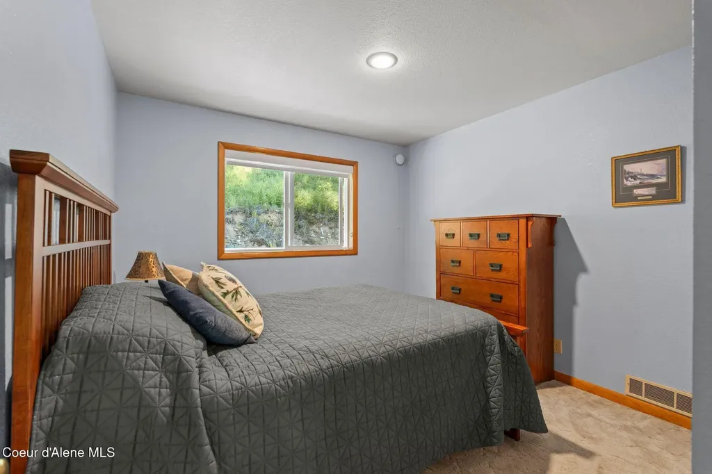 723 Trout Creek Road Sandpoint ID 83864