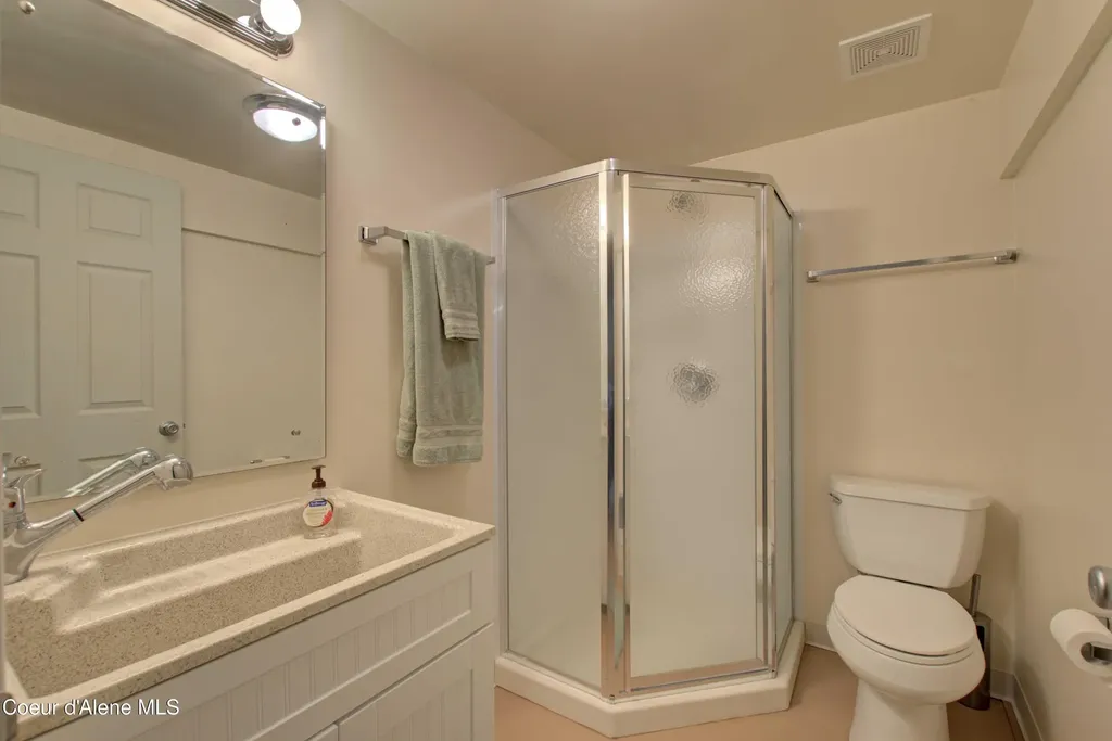 17718 E Cape Horn Road Bayview ID 83803