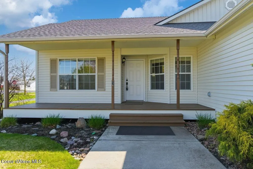 2744 N Alfalfa Loop Post Falls ID 83854