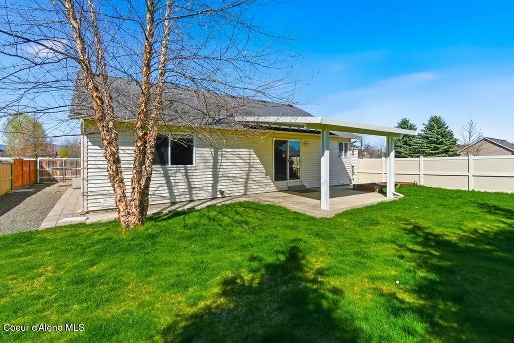 2744 N Alfalfa Loop Post Falls ID 83854