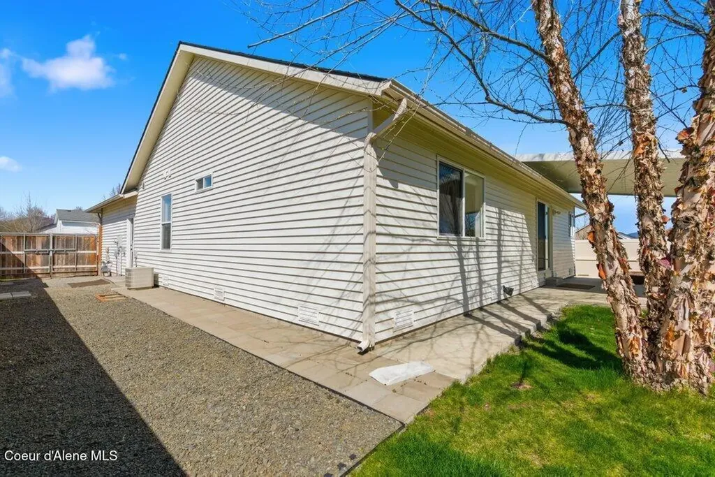 2744 N Alfalfa Loop Post Falls ID 83854