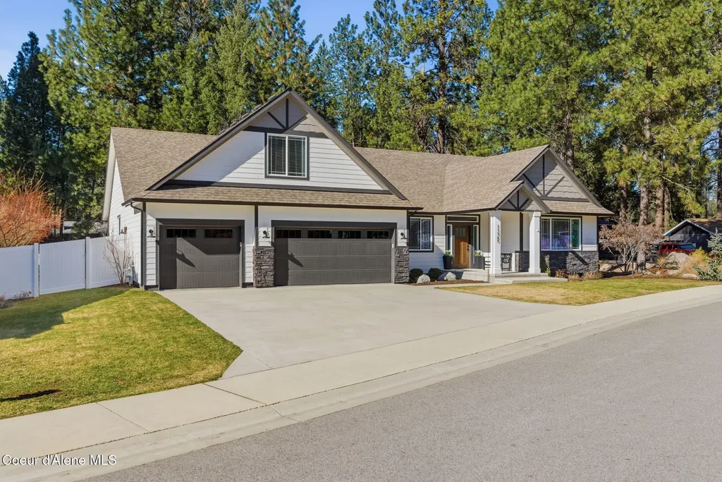 11565 N Emerald Drive Hayden ID 83835