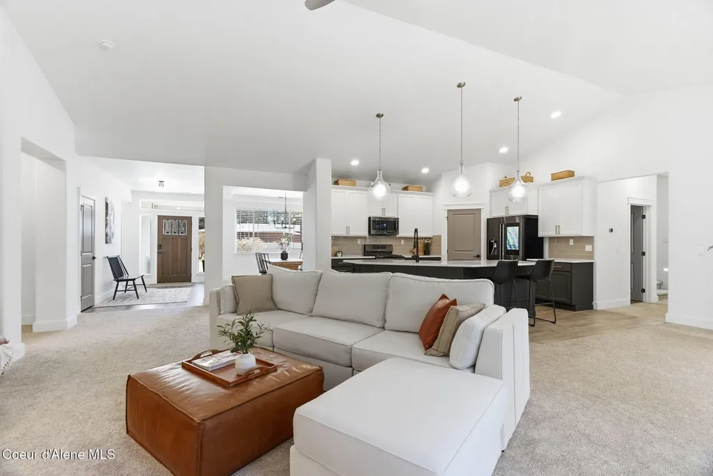 11565 N Emerald Drive Hayden ID 83835