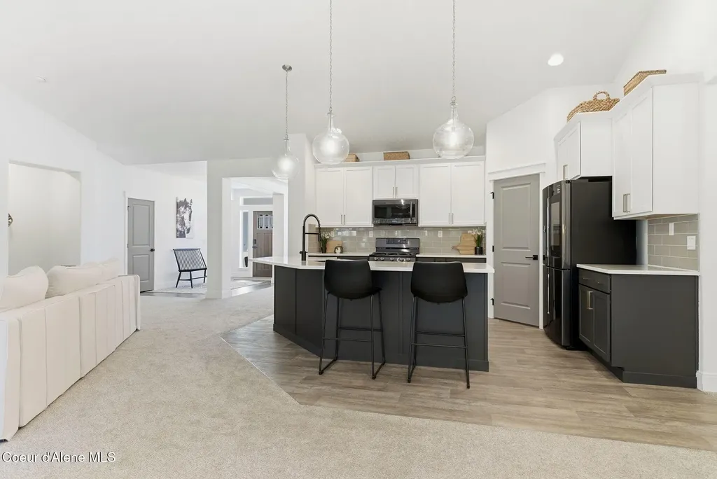 11565 N Emerald Drive Hayden ID 83835