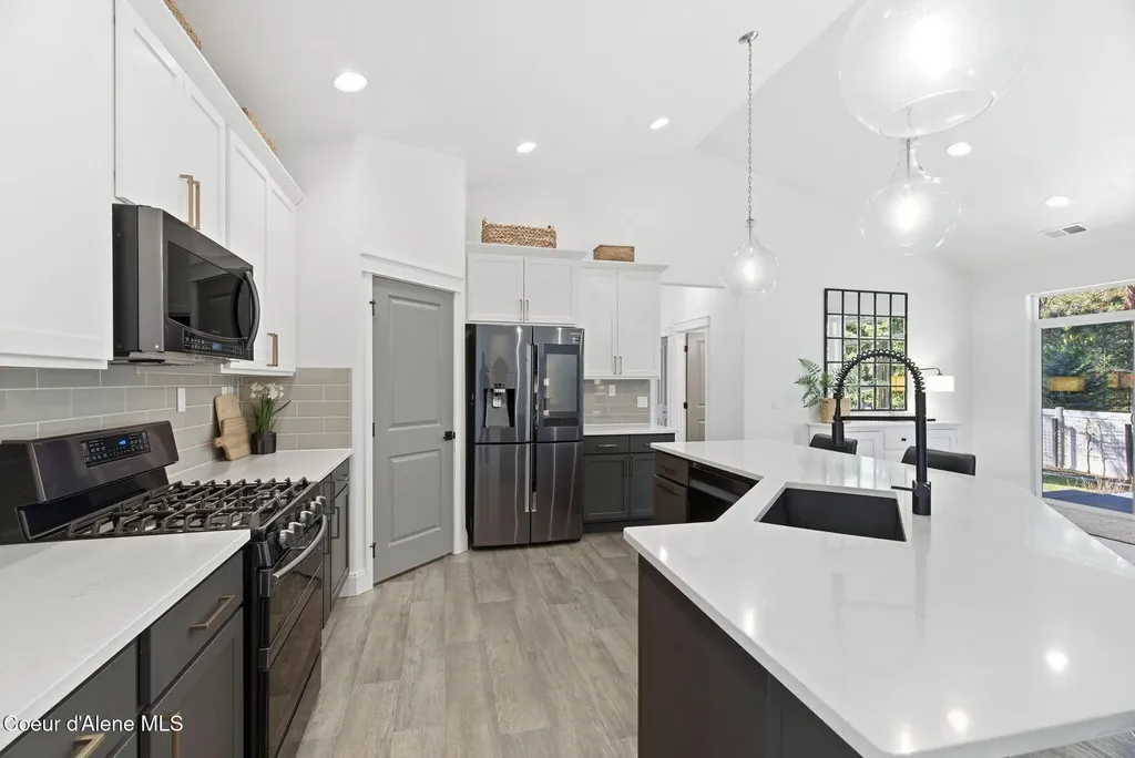 11565 N Emerald Drive Hayden ID 83835