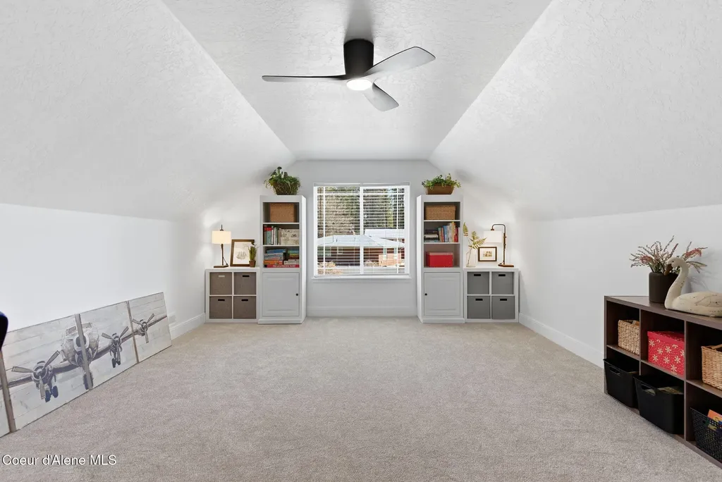 11565 N Emerald Drive Hayden ID 83835