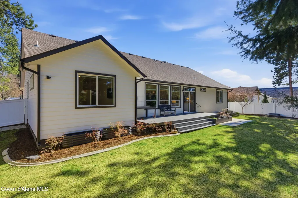 11565 N Emerald Drive Hayden ID 83835