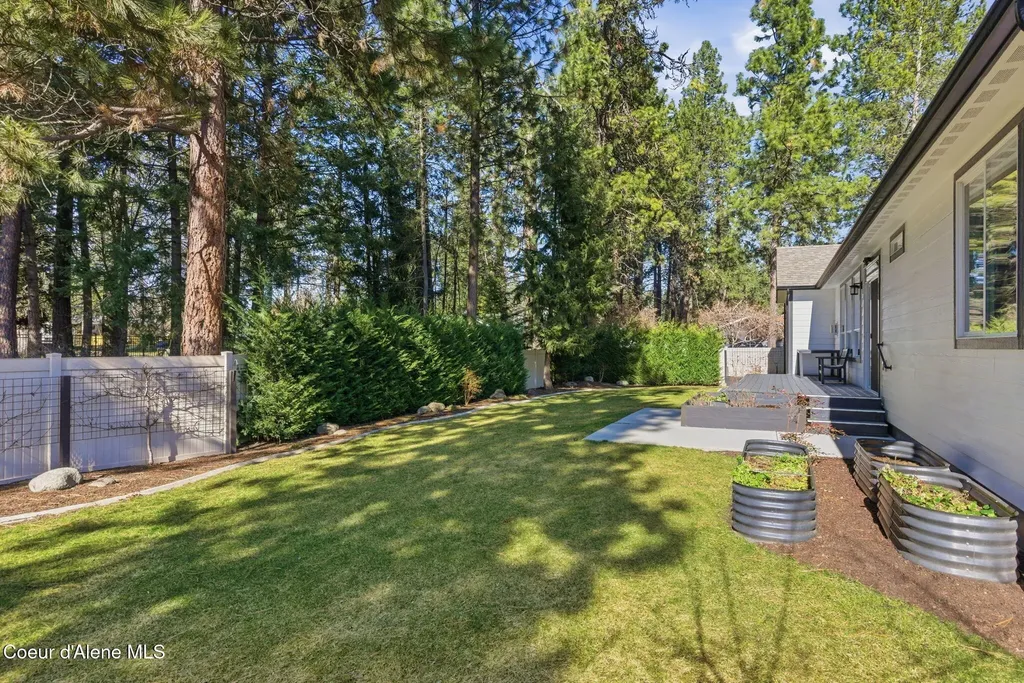 11565 N Emerald Drive Hayden ID 83835