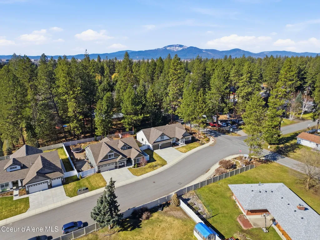 11565 N Emerald Drive Hayden ID 83835
