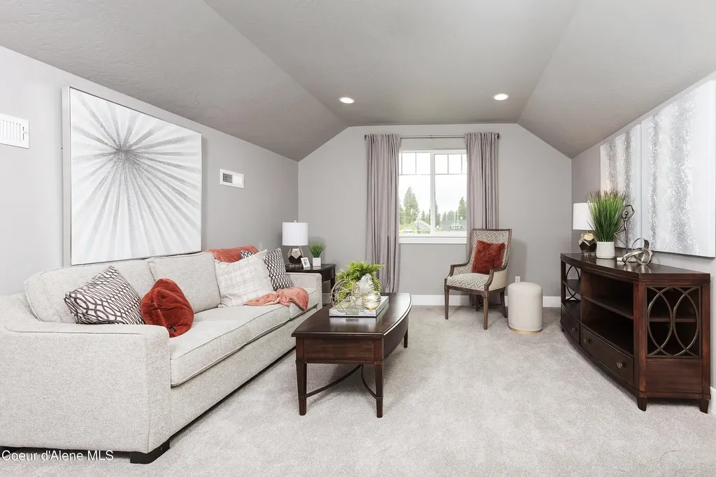 3265 N Segar Loop Post Falls ID 83854