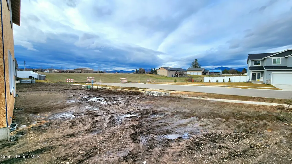 2593 E Natti Court Post Falls ID 83854