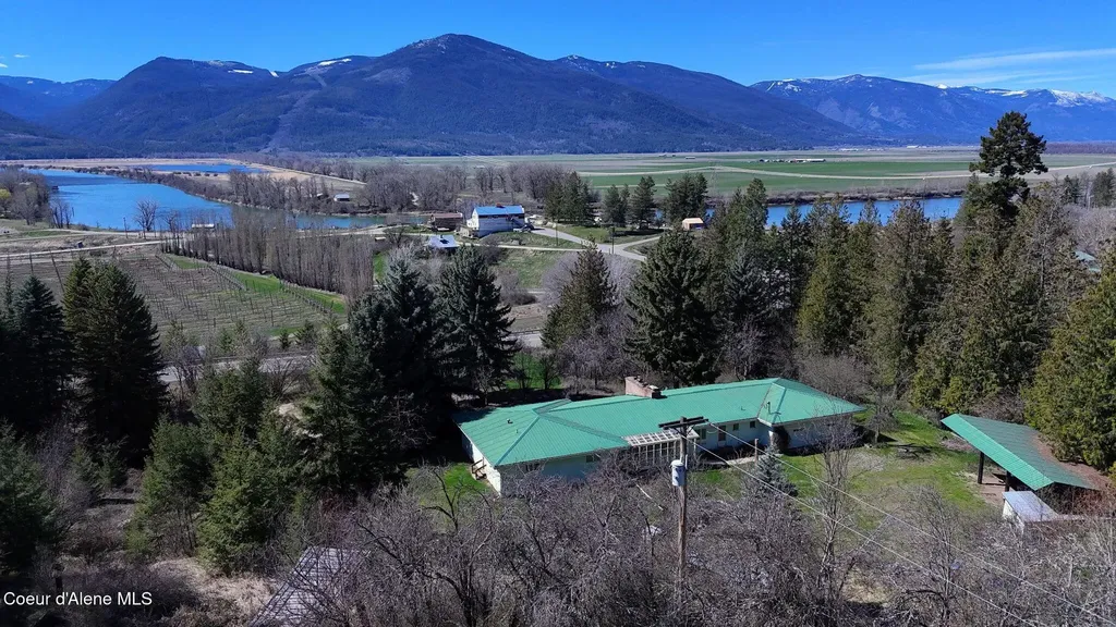 3176 Porthill Loop Bonners Ferry ID 83805