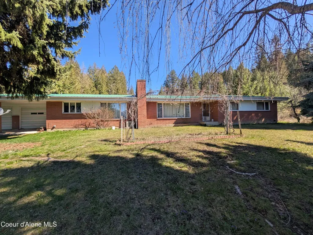 3176 Porthill Loop Bonners Ferry ID 83805