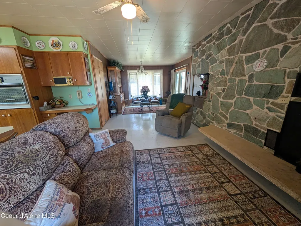 3176 Porthill Loop Bonners Ferry ID 83805