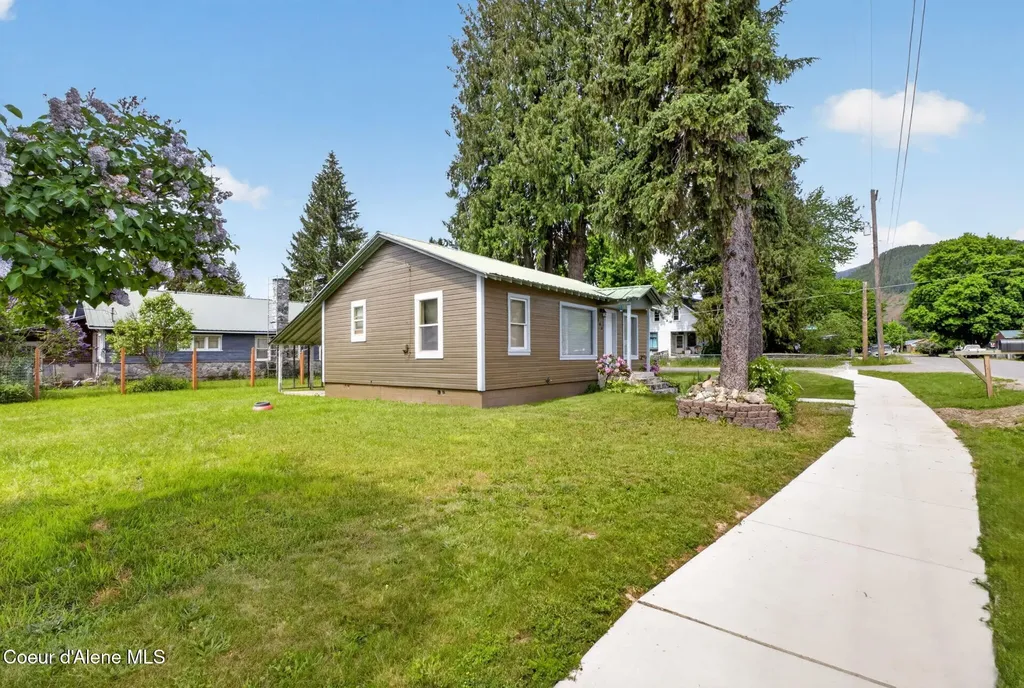 103 N Stephen Street Clark Fork ID 83811