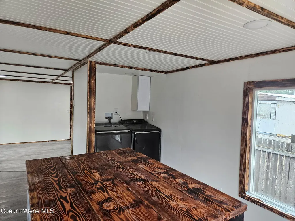 4301 E Maplewood Avenue Post Falls ID 83854