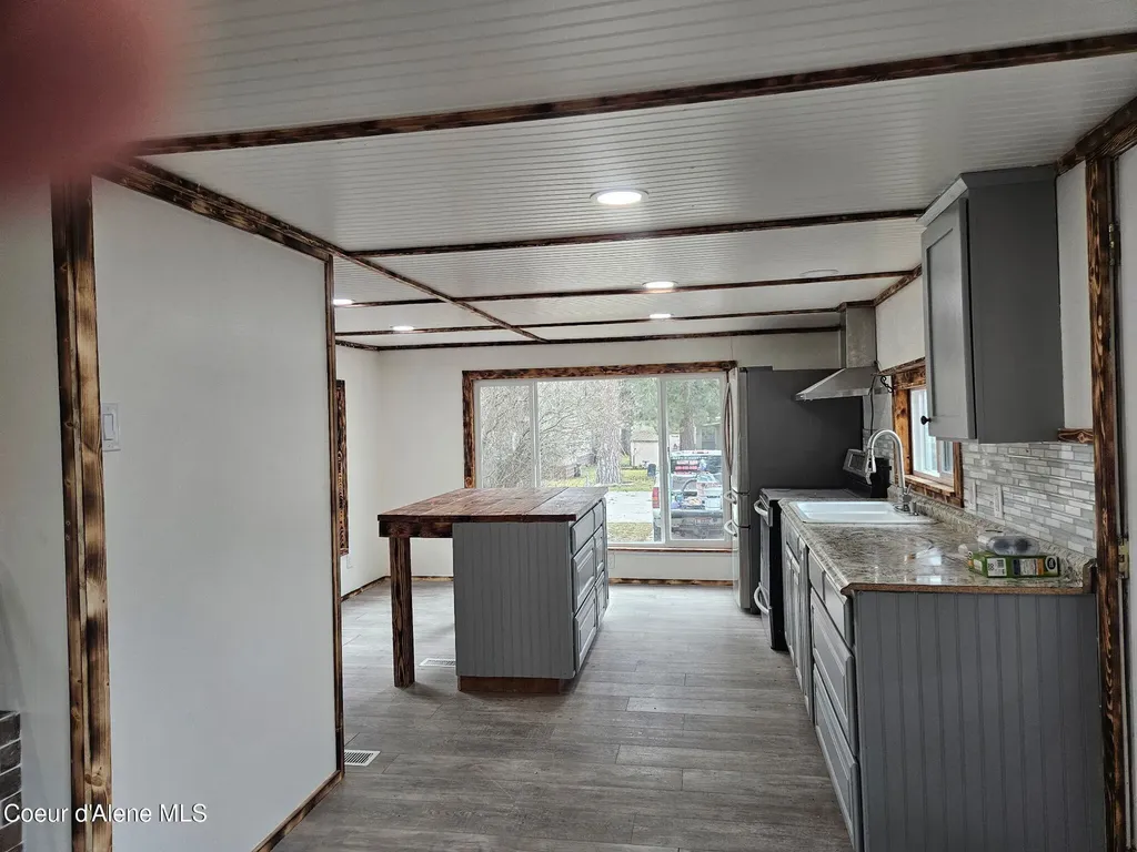 4301 E Maplewood Avenue Post Falls ID 83854