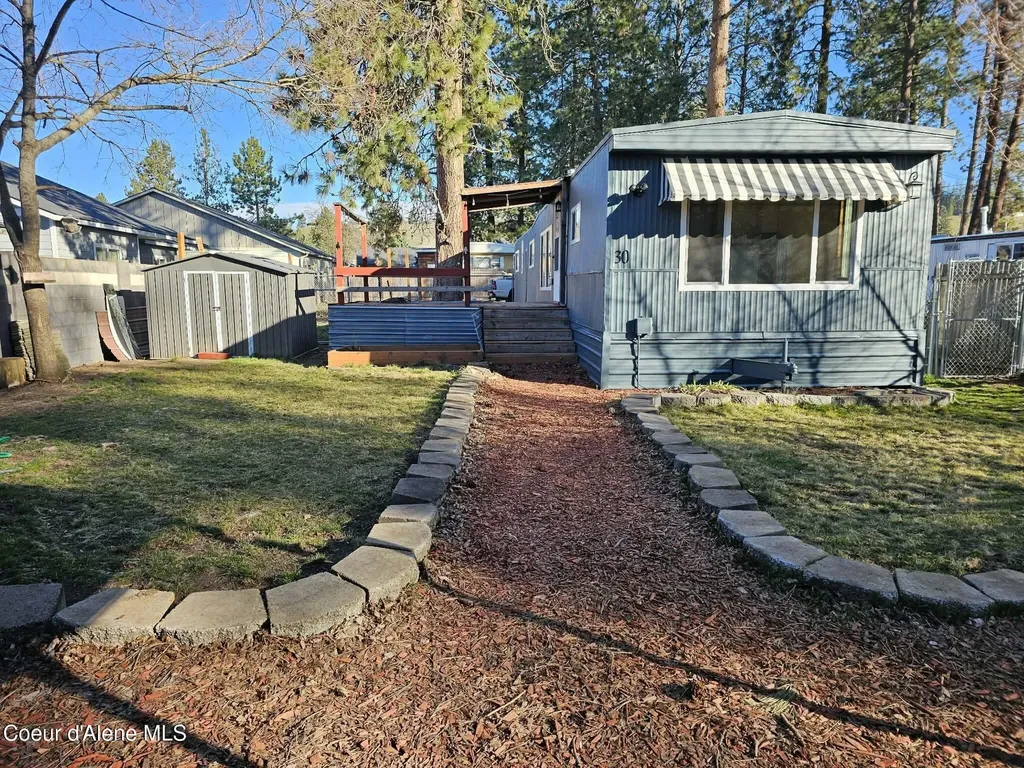 4301 E Maplewood Avenue Post Falls ID 83854