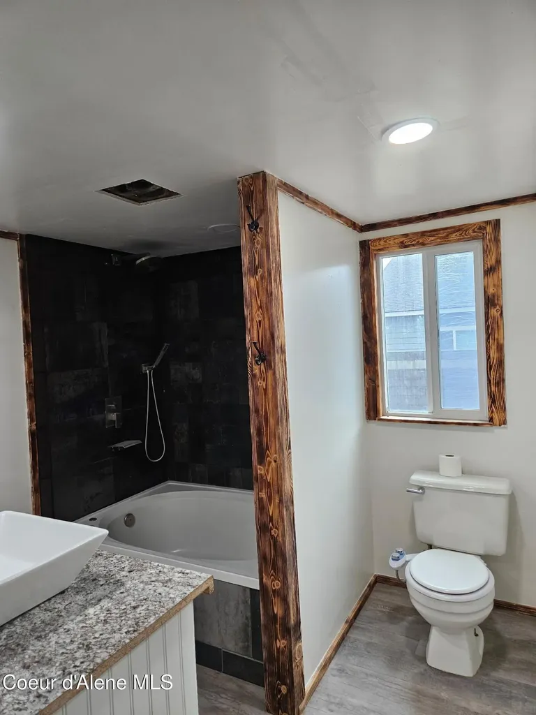 4301 E Maplewood Avenue Post Falls ID 83854