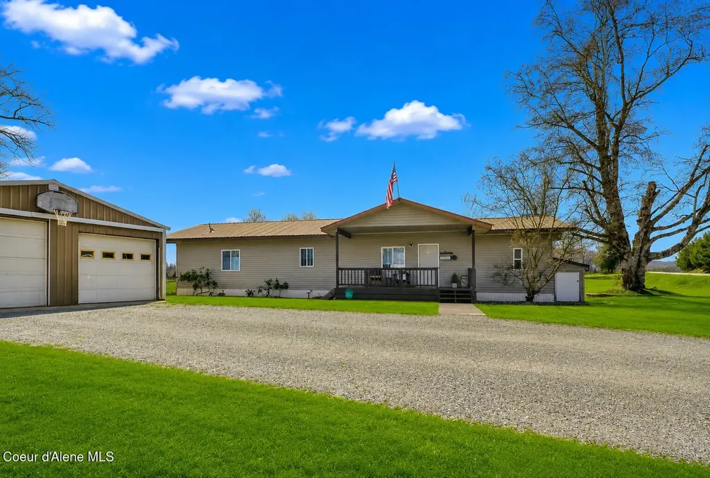 1297 Eastside Road Priest River ID 83856