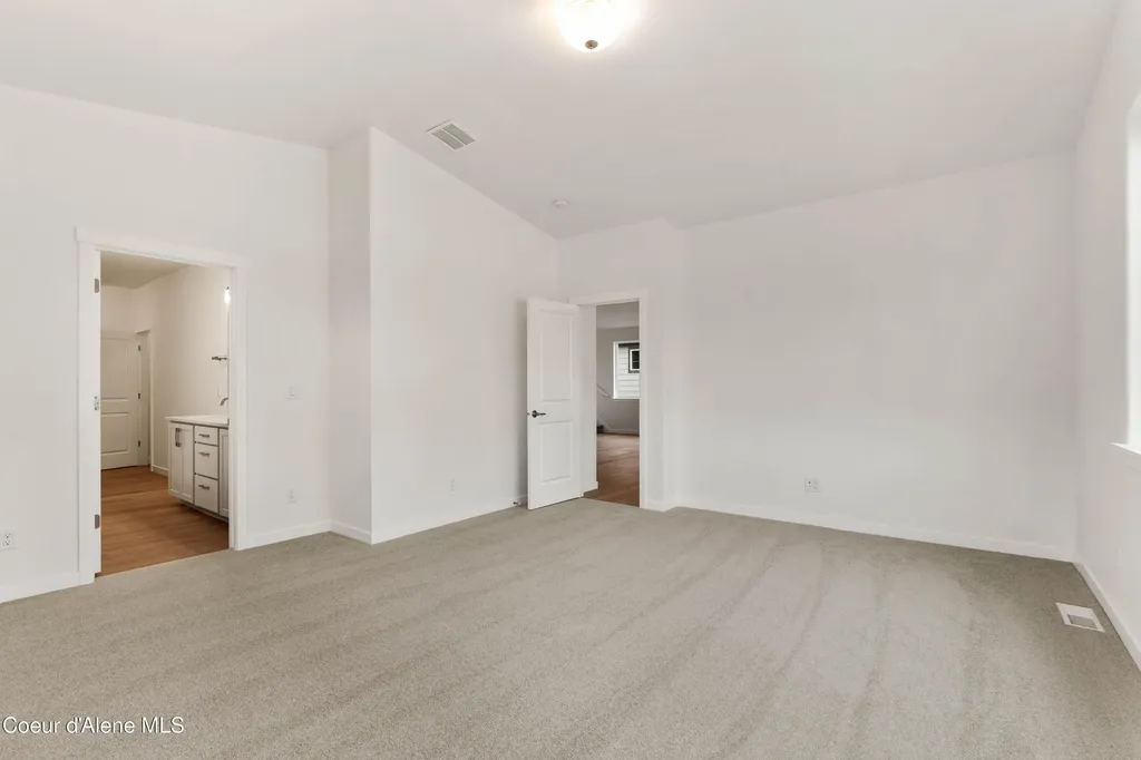 3331 N Segar Loop Post Falls ID 83854