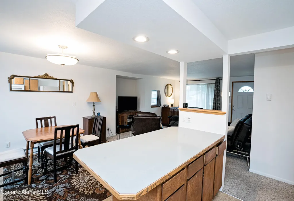 1612 E 2nd Avenue Post Falls ID 83854