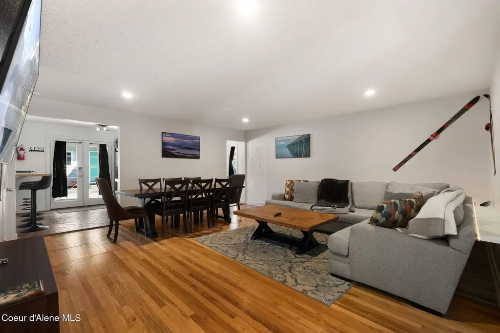 501 N 4th Avenue Sandpoint ID 83864