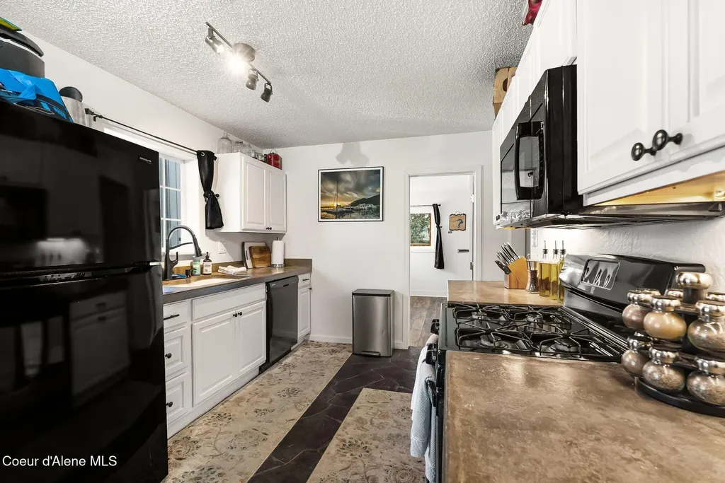 501 N 4th Avenue Sandpoint ID 83864