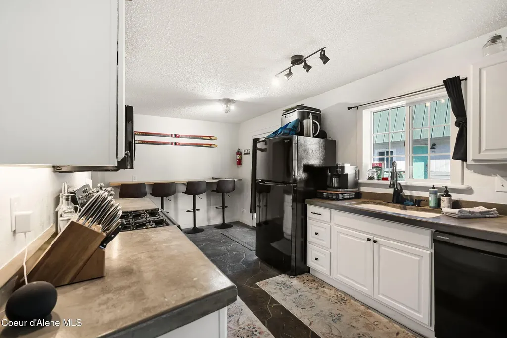 501 N 4th Avenue Sandpoint ID 83864