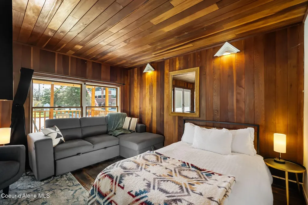 501 N 4th Avenue Sandpoint ID 83864