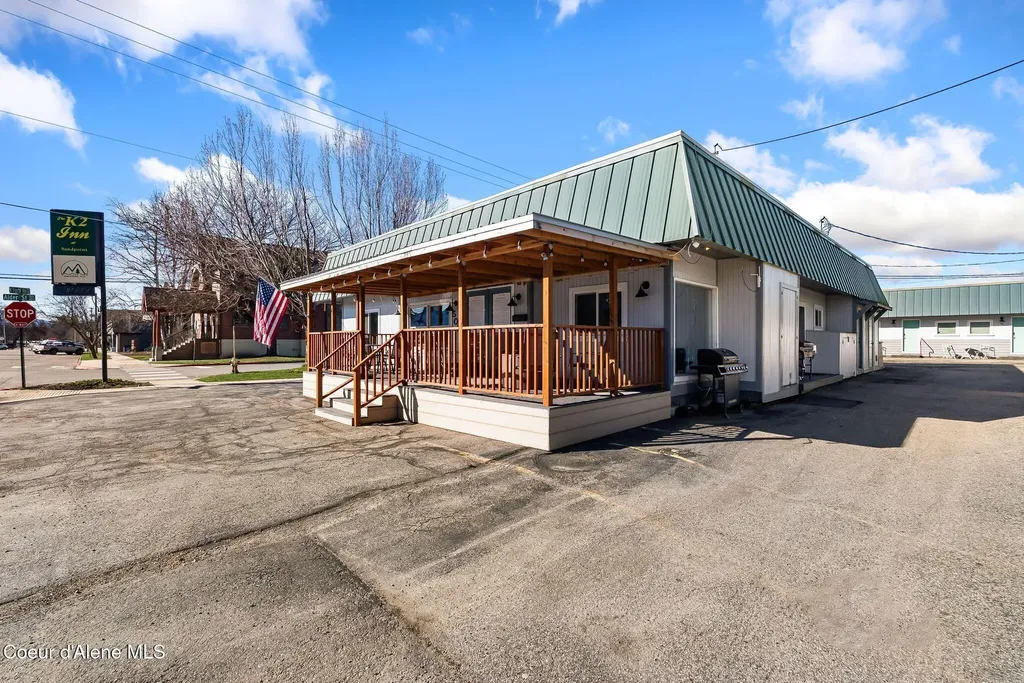 501 N 4th Avenue Sandpoint ID 83864