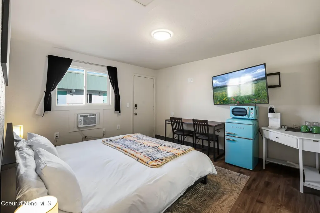 501 N 4th Avenue Sandpoint ID 83864