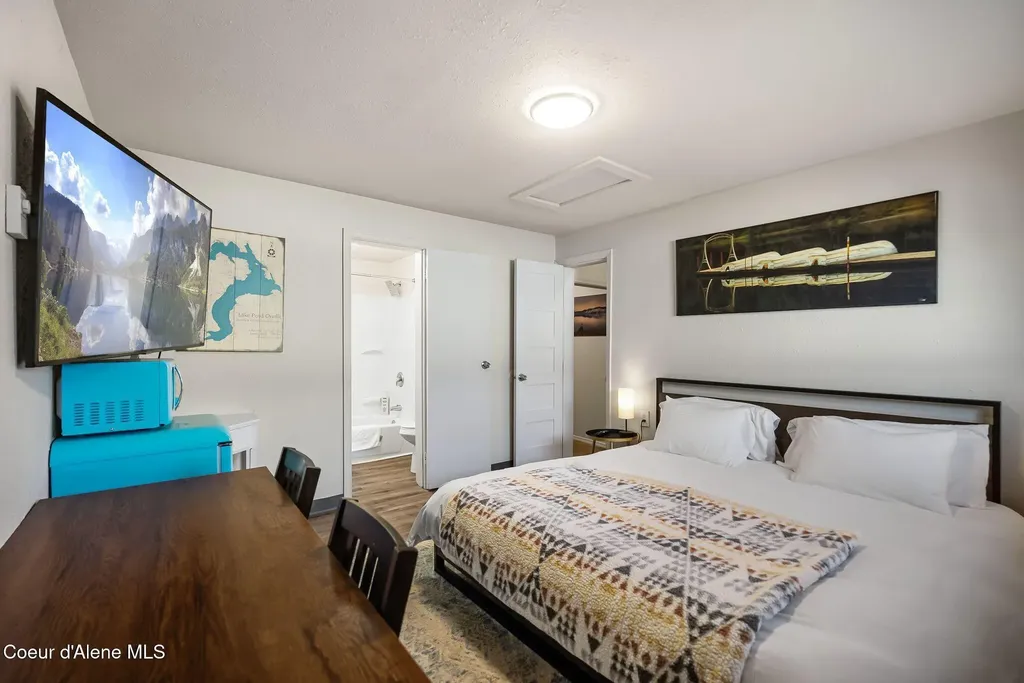 501 N 4th Avenue Sandpoint ID 83864