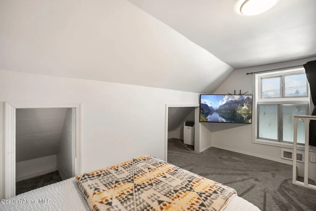 501 N 4th Avenue Sandpoint ID 83864