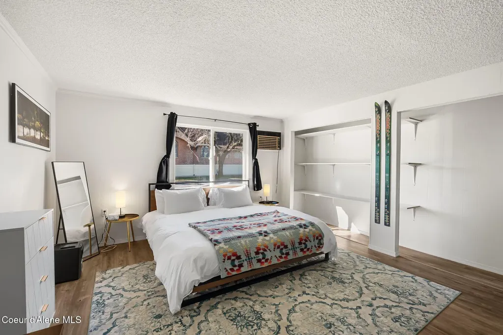 501 N 4th Avenue Sandpoint ID 83864