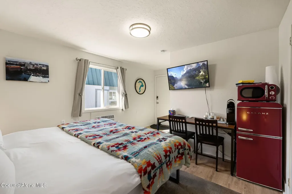 501 N 4th Avenue Sandpoint ID 83864