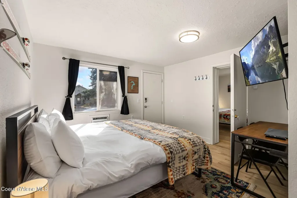 501 N 4th Avenue Sandpoint ID 83864