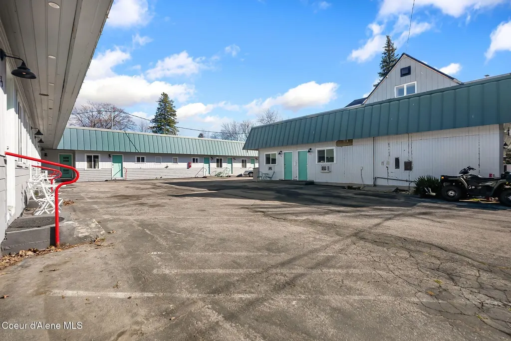 501 N 4th Avenue Sandpoint ID 83864