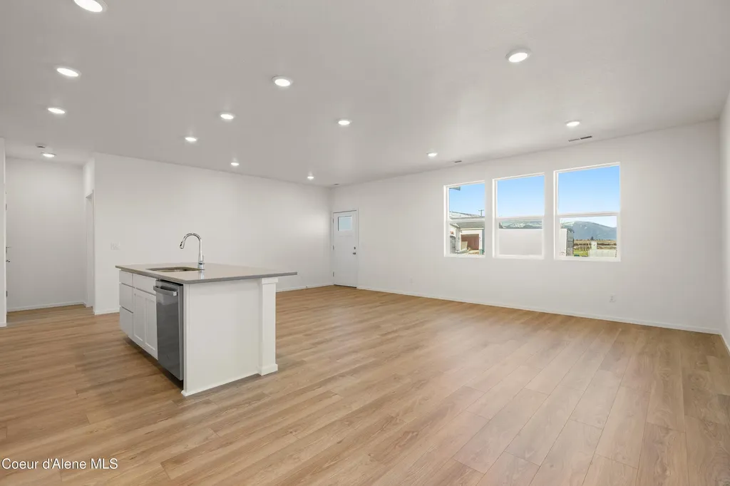 5294 E Aquila Avenue Post Falls ID 83854